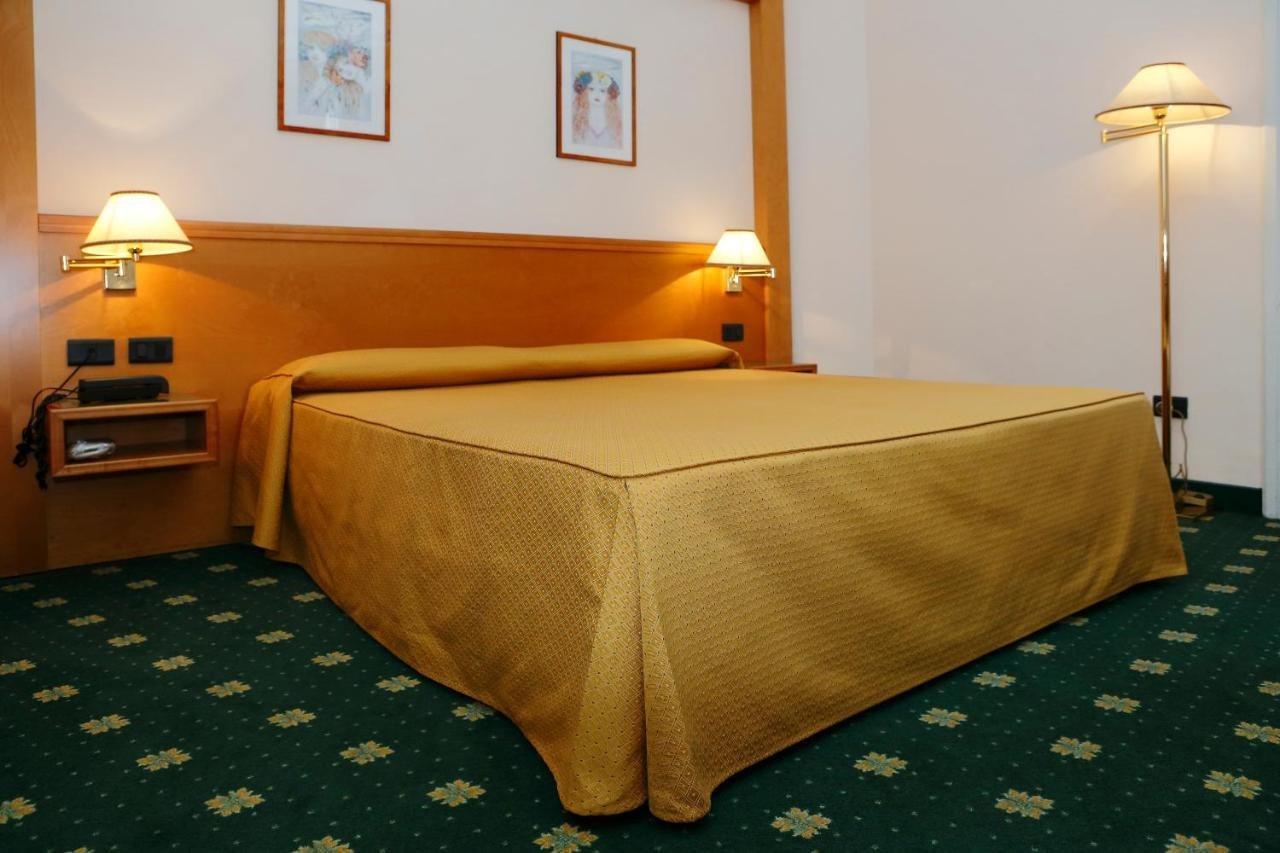 Hotel Estense Modena Dış mekan fotoğraf