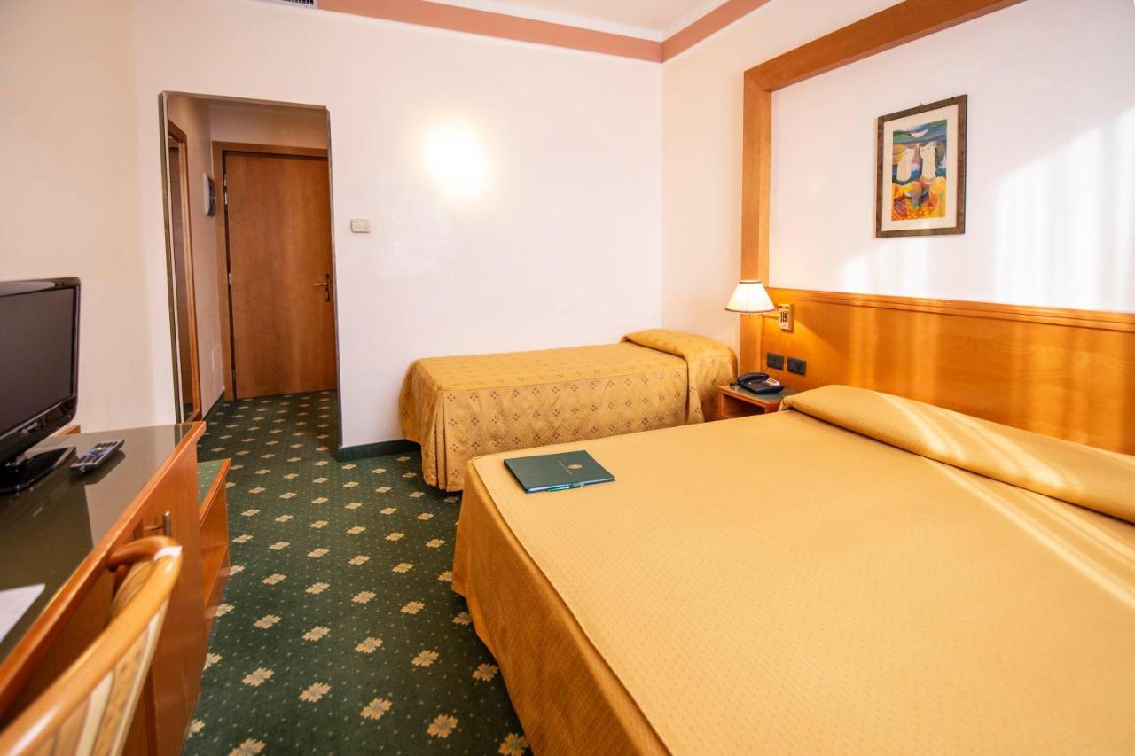 Hotel Estense Modena Dış mekan fotoğraf