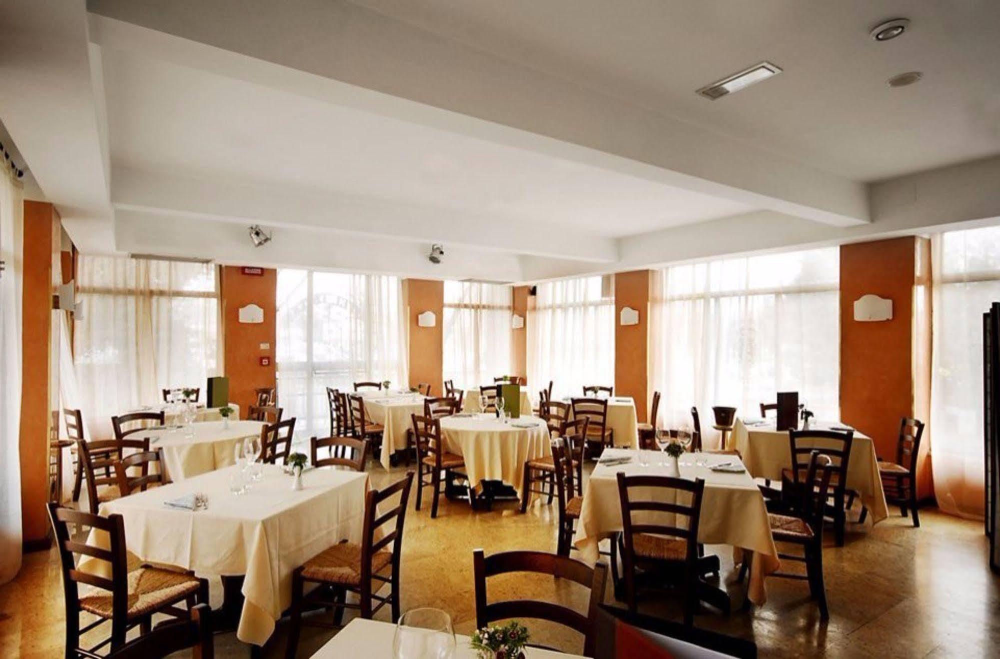 Hotel Estense Modena Dış mekan fotoğraf